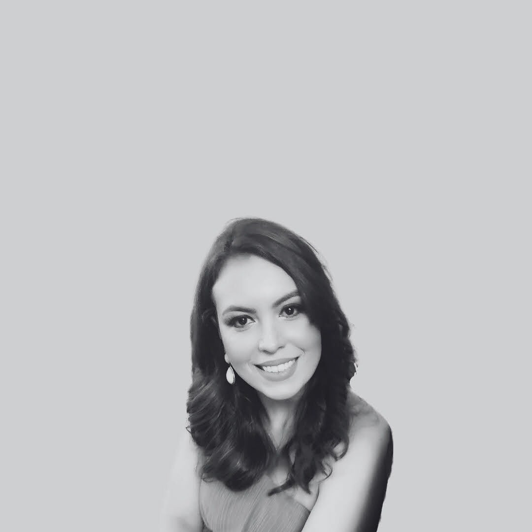Dra. Ana Caroline Pires